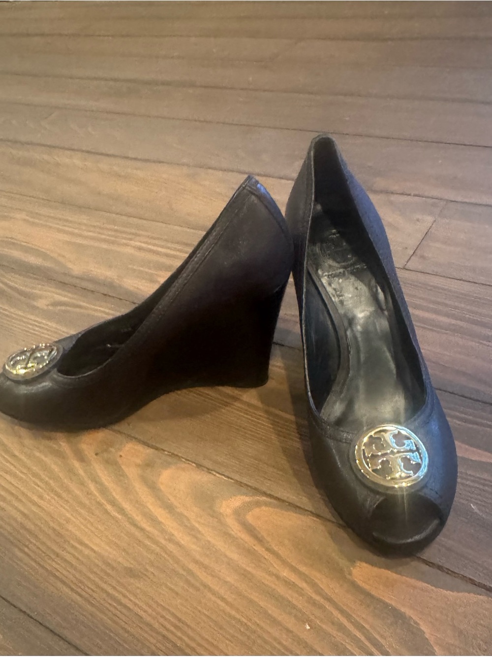 Tory Burch Wedge Heels 9.5M Black Leather - Picture 5 of 16